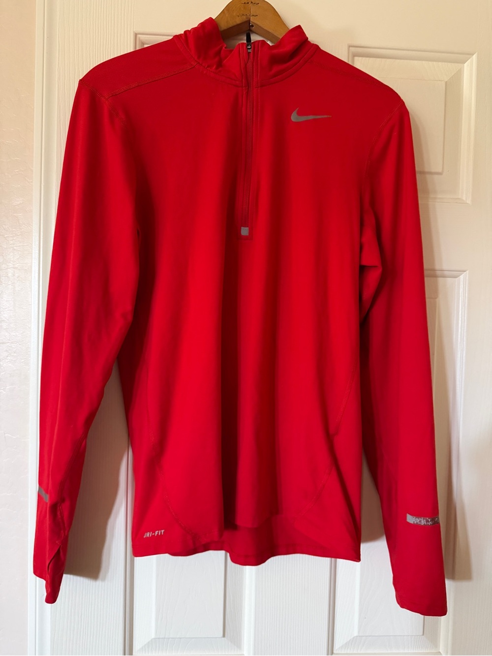 Nike Running 1/4 Zip Pullover Women’s Red Dri-Fit Athletic Sporty Top, Size S